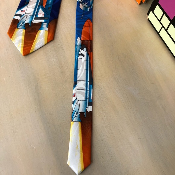 NWOT Space Shuttle Tie - Picture 3 of 4